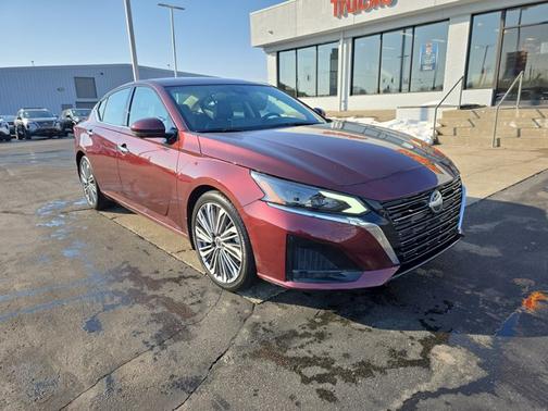 2025 Nissan Altima SL