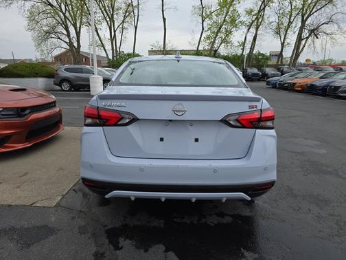 2024 Nissan Versa SR