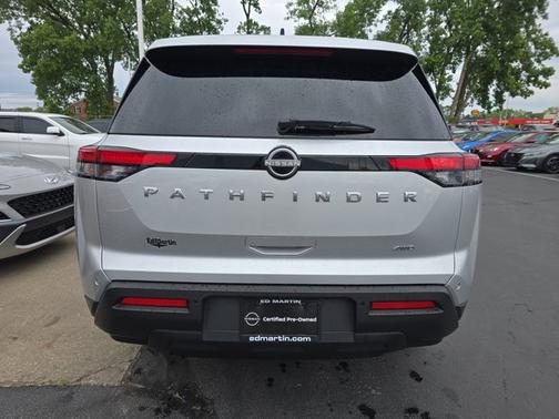 2023 Nissan Pathfinder S