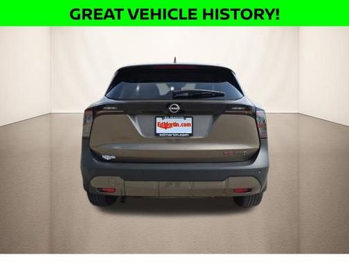 Canyon Bronze Metallic 2025 Nissan Kicks SR