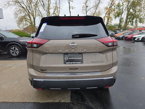 2025 Nissan Rogue SL