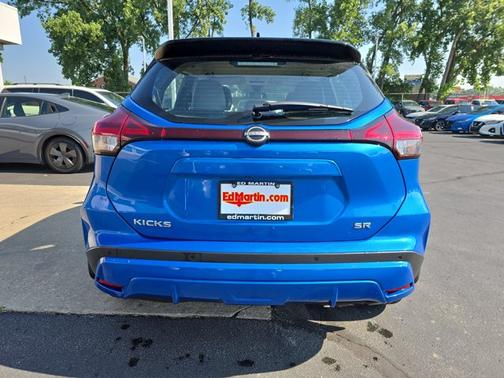 2024 Nissan Kicks SR