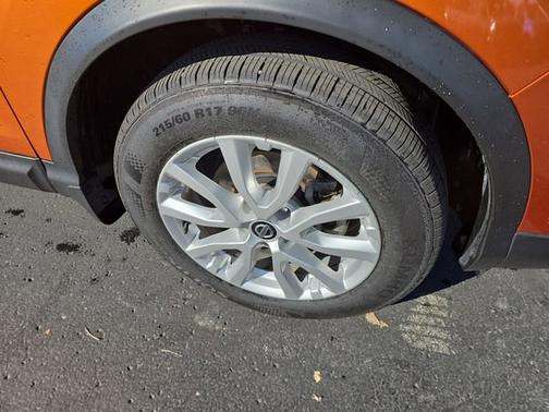 2022 Nissan Rogue Sport SV