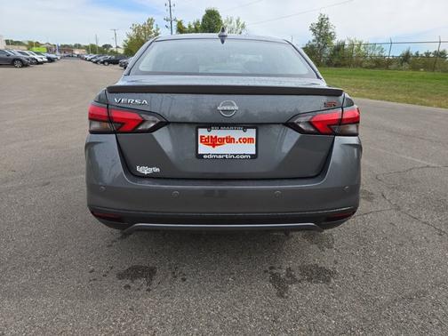 2025 Nissan Versa SR