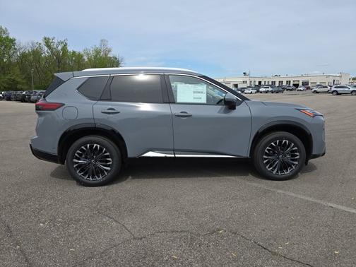 2025 Nissan Rogue Platinum