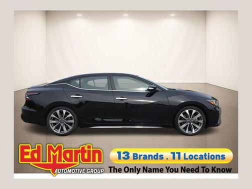 Super Black 2023 Nissan Maxima Platinum