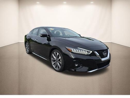Super Black 2023 Nissan Maxima Platinum