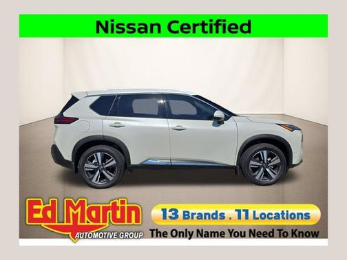 Pearl White Tricoat 2023 Nissan Rogue SL