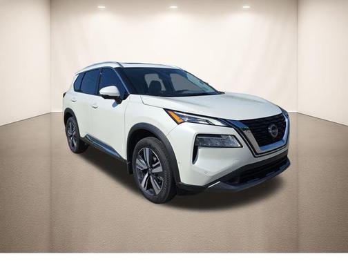 Pearl White Tricoat 2023 Nissan Rogue SL