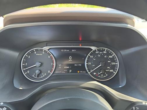 Pearl White Tricoat 2023 Nissan Rogue SV