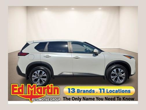 Pearl White Tricoat 2023 Nissan Rogue SV