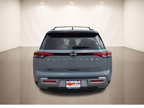 Solid Gray/Super Black 2022 Nissan Pathfinder SL