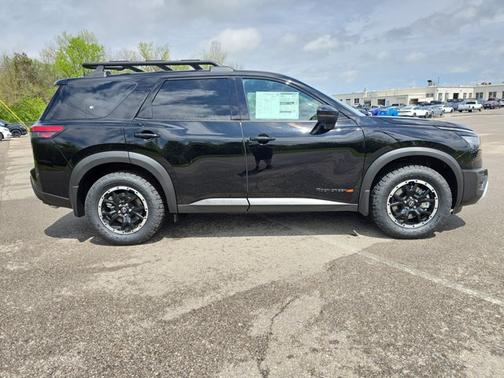 2025 Nissan Pathfinder Rock Creek
