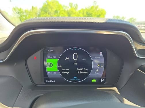 Gray Ghost Metallic 2023 Chevrolet Bolt EUV LT