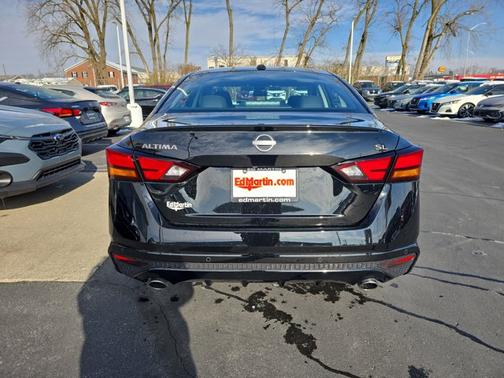 2025 Nissan Altima SL