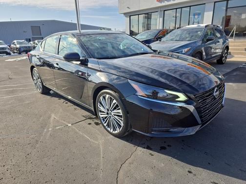 2025 Nissan Altima SL