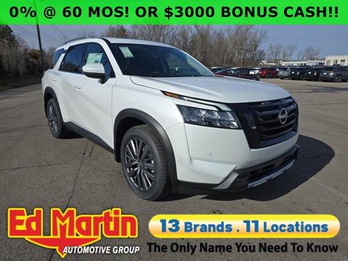 2025 Nissan Pathfinder SL