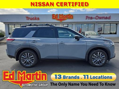 2024 Nissan Pathfinder SL