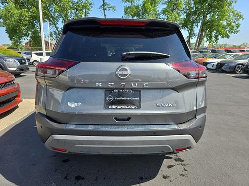 2022 Nissan Rogue SV