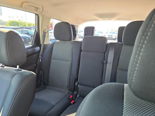 2017 Nissan Pathfinder SV