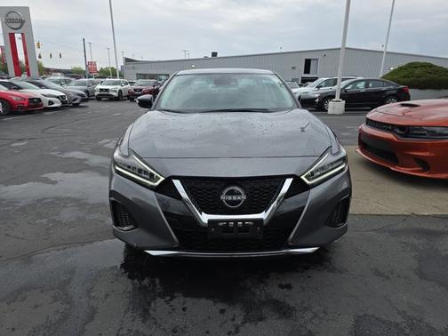 2023 Nissan Maxima SV
