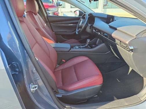 2025 Mazda Mazda3 2.5 S Carbon Edition