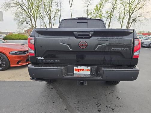 2024 Nissan Titan PRO-4X