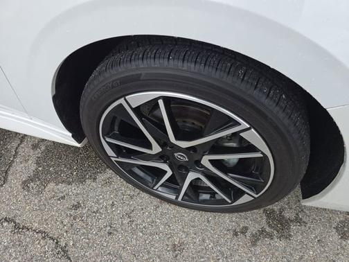 Aspen White Tricoat 2025 Nissan Sentra SR