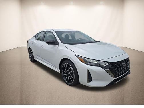 Aspen White Tricoat 2025 Nissan Sentra SR