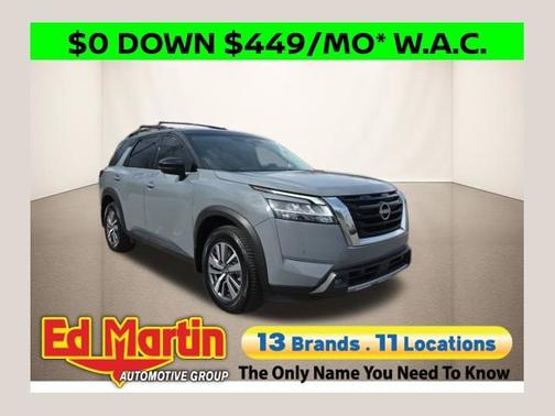 Solid Gray/Super Black 2022 Nissan Pathfinder SL