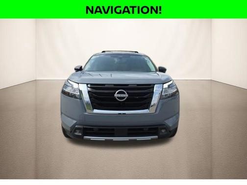 Solid Gray/Super Black 2022 Nissan Pathfinder SL