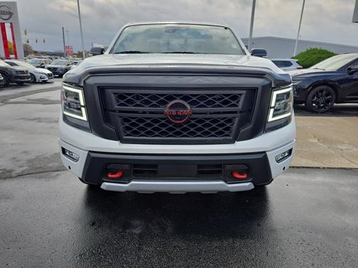 2024 Nissan Titan PRO-4X