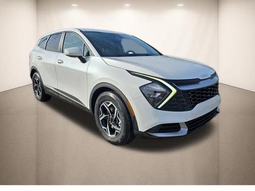 Snow White Pearl 2023 Kia Sportage LX
