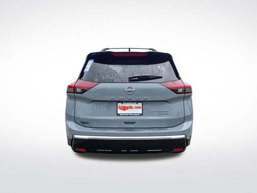 Boulder Gray Pearl/Super Black 2026 Nissan Rogue Platinum