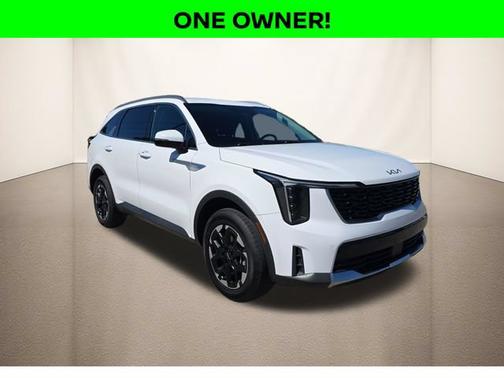 Glacial White Pearl 2024 Kia Sorento S