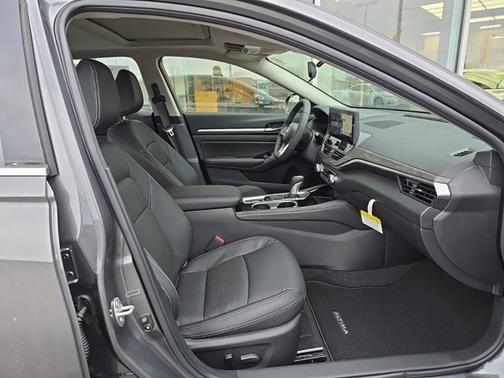 2025 Nissan Altima SL