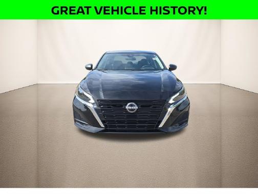 Super Black 2025 Nissan Altima SV