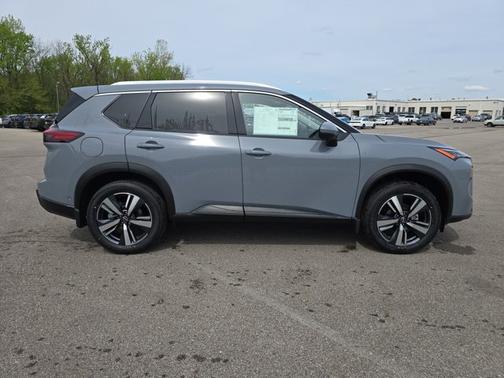 2025 Nissan Rogue SL