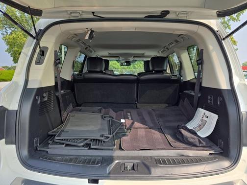 2015 INFINITI QX80 Base