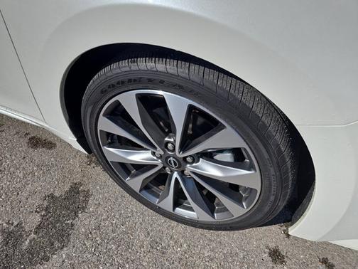 2023 Nissan Maxima Platinum