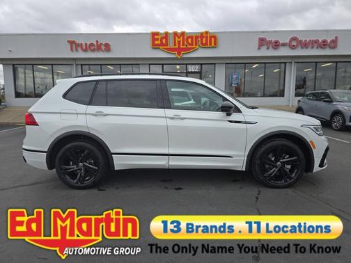 2023 Volkswagen Tiguan SE R-Line Black