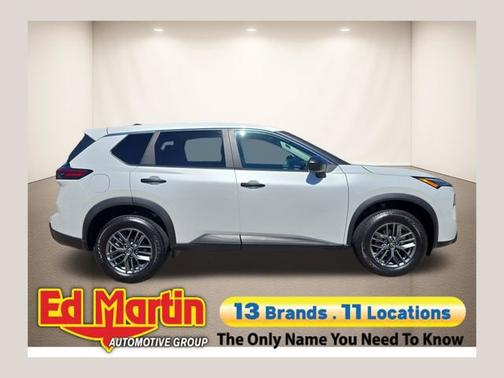 Everest White Pearl 2024 Nissan Rogue S