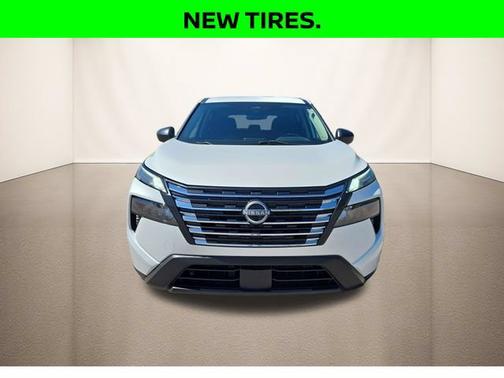 Everest White Pearl 2024 Nissan Rogue S