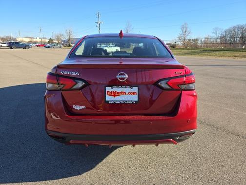 2025 Nissan Versa SR