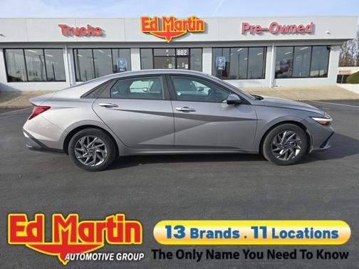 2024 Hyundai ELANTRA SEL