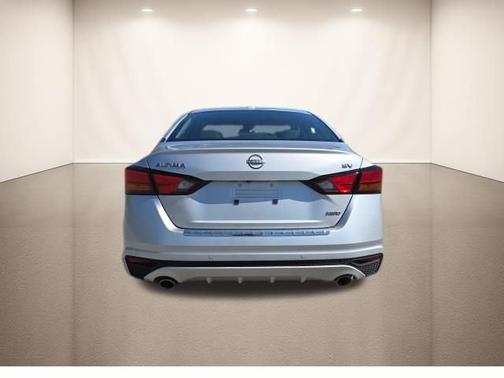 Brilliant Silver Metallic 2023 Nissan Altima 2.5 SV