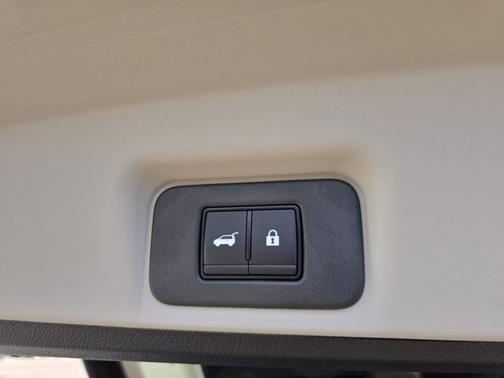 2025 Nissan ARIYA PLATINUM+