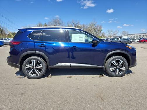 2025 Nissan Rogue SL