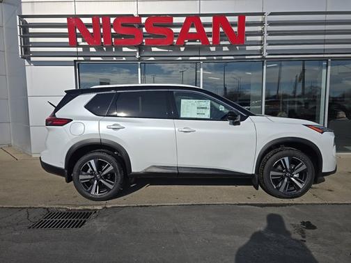 2025 Nissan Rogue SL