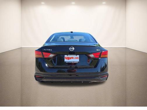 Super Black 2023 Nissan Altima 2.5 SV